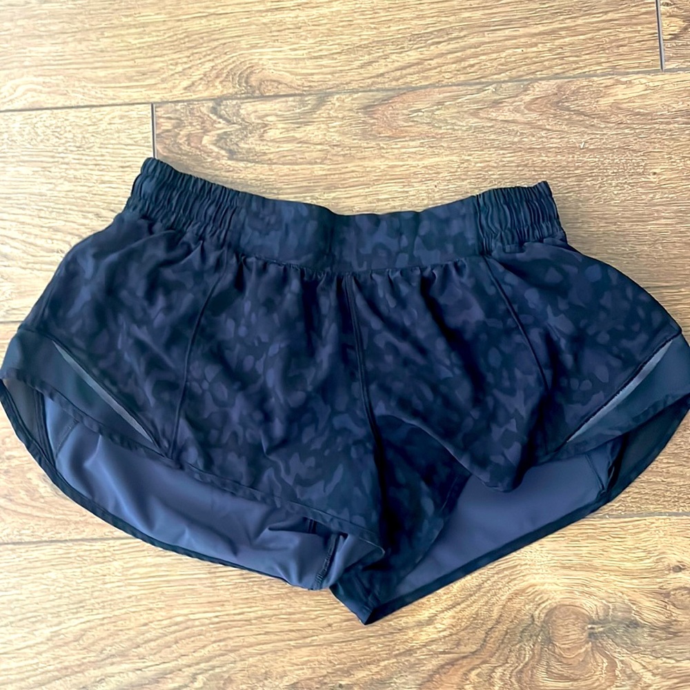 Hottie hot short size 8; 2.5 inch
